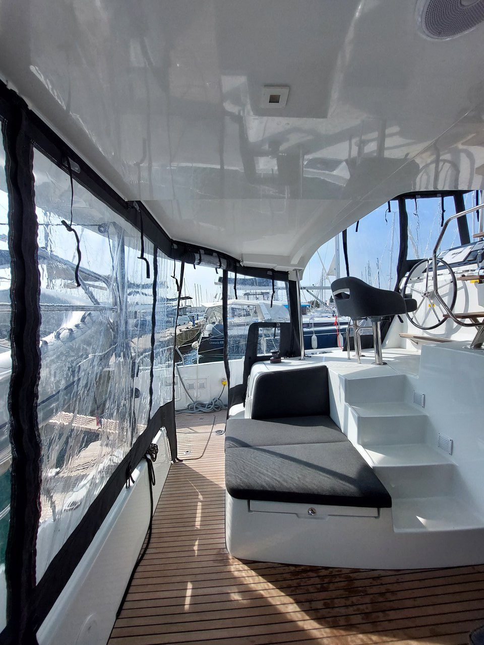 Lagoon 42 - 4 + 2 cab. — photo 3