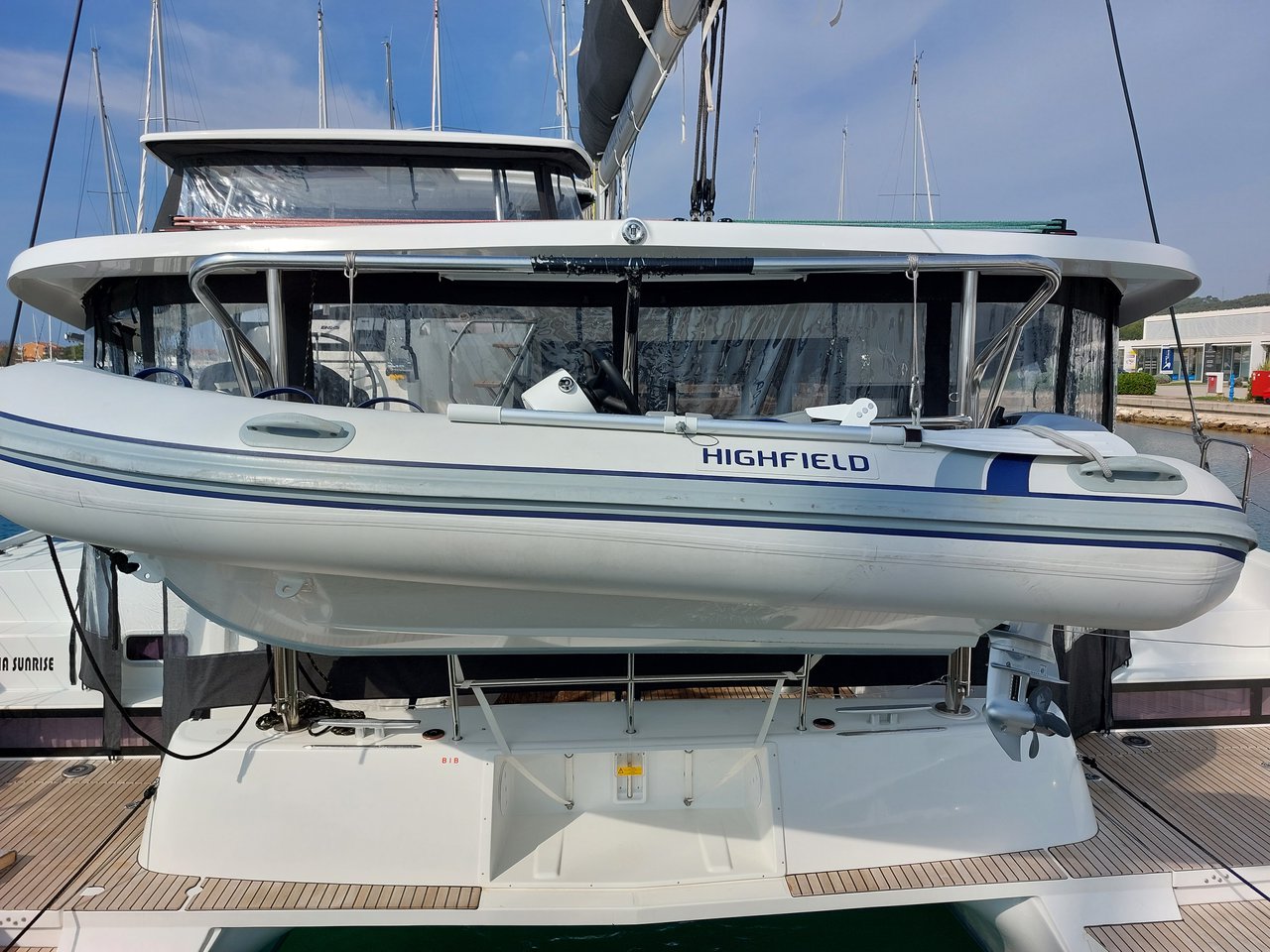 Lagoon 42 - 4 + 2 cab. — photo 4
