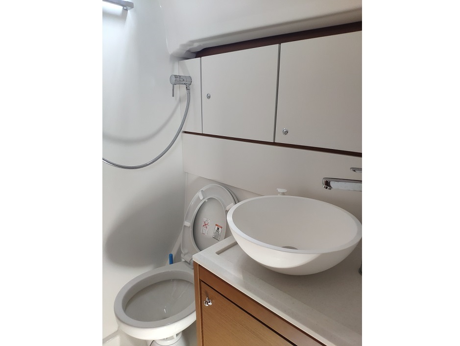 Jeanneau 51 — photo 8