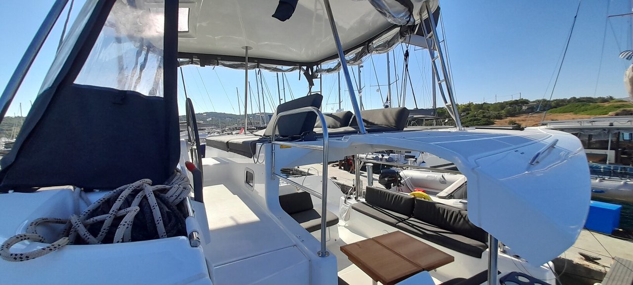 Lagoon 46 OW - 3 + 2 cab. — photo 8