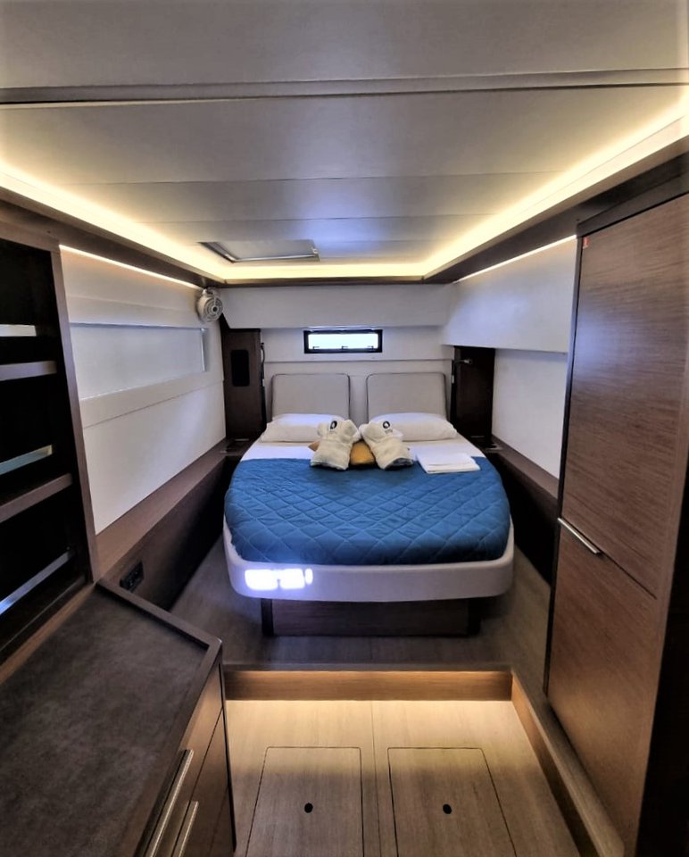 Lagoon 46 OW - 3 + 2 cab. — photo 10