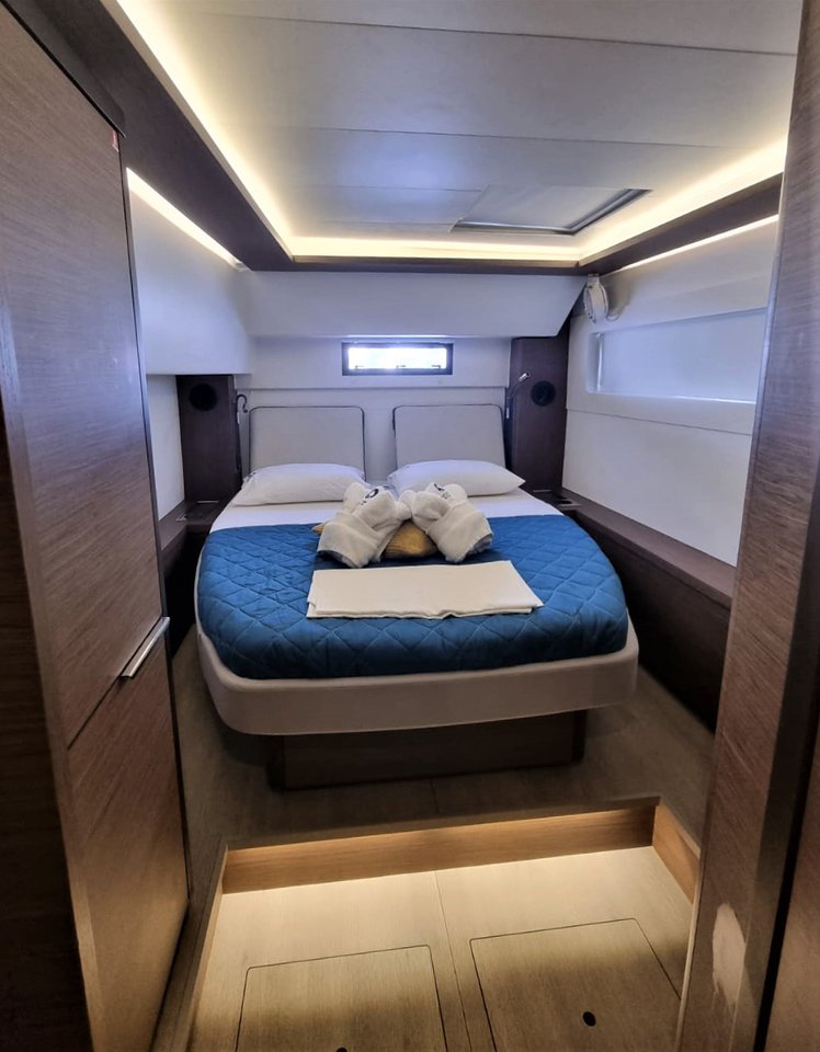 Lagoon 46 OW - 3 + 2 cab. — photo 12