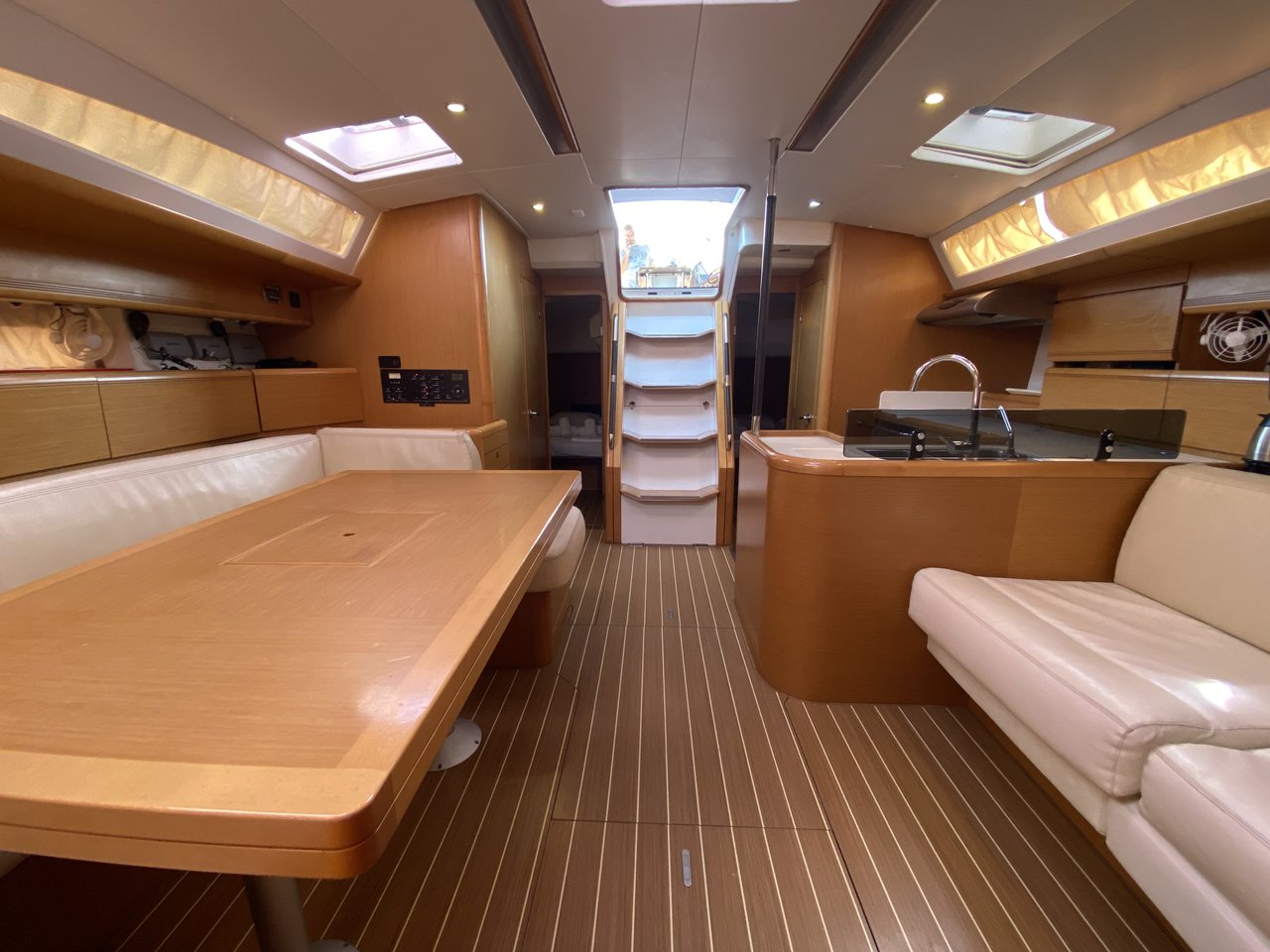 Jeanneau 53 - 5 + 1 cab. — photo 13