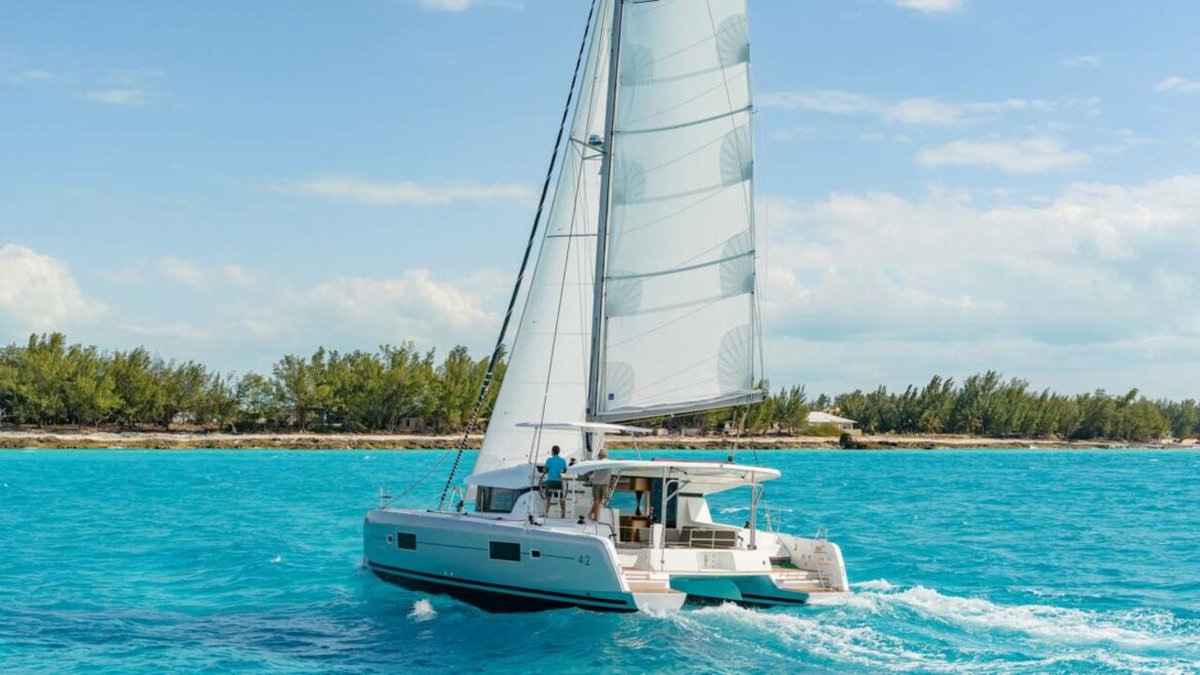 Lagoon 42 - 4 + 2 cab. — photo 3