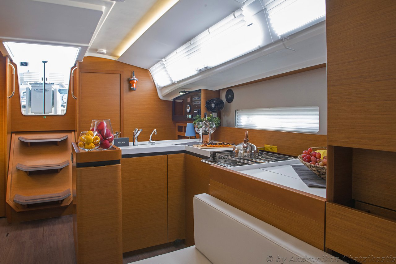 Sun Odyssey 410 - 3 cab. — photo 11