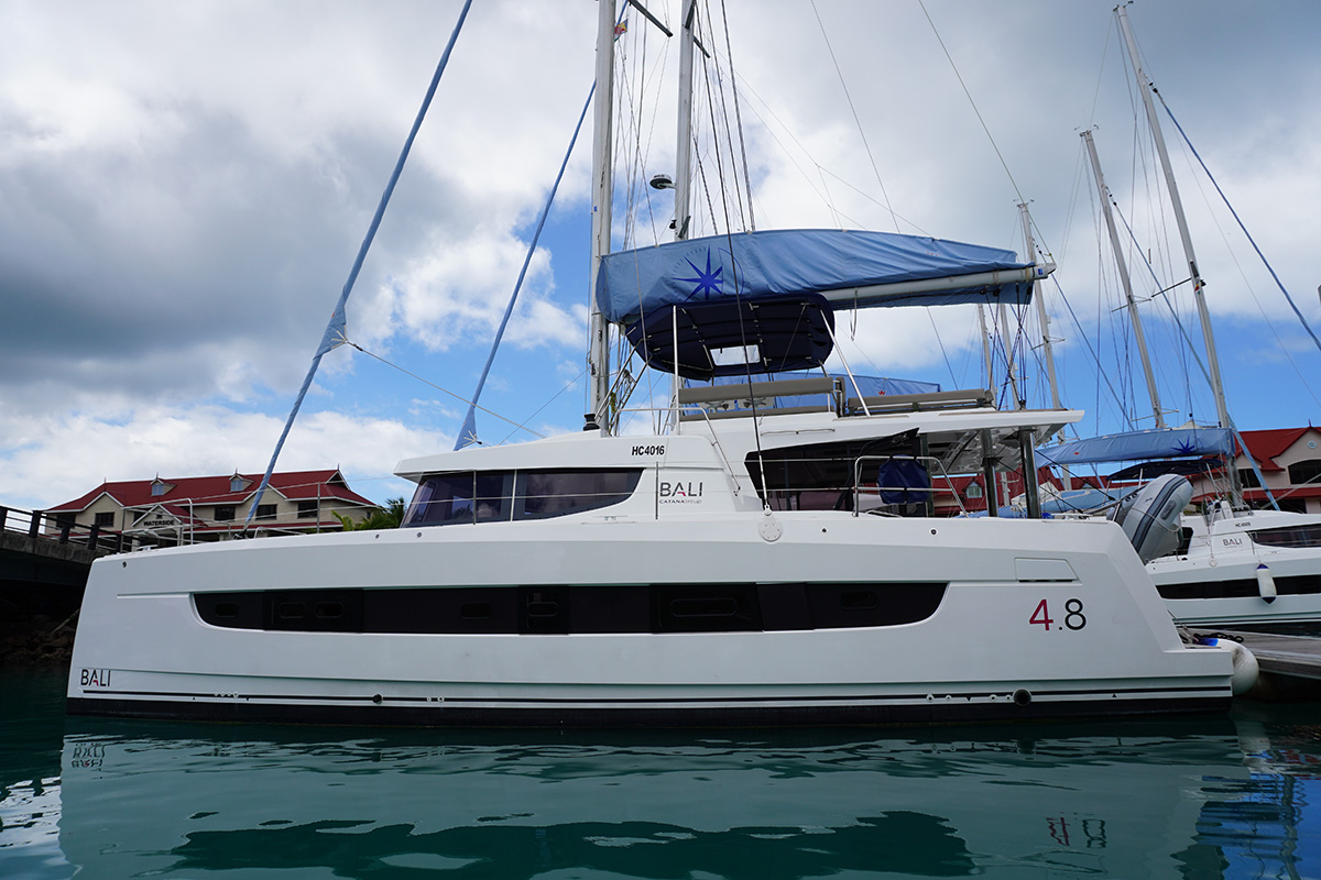 Bali 4.8 - 5 cab. — photo 1