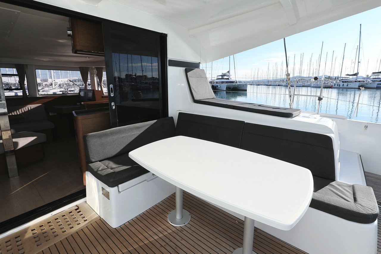 Lagoon 42 - 4 + 2 cab. — photo 21