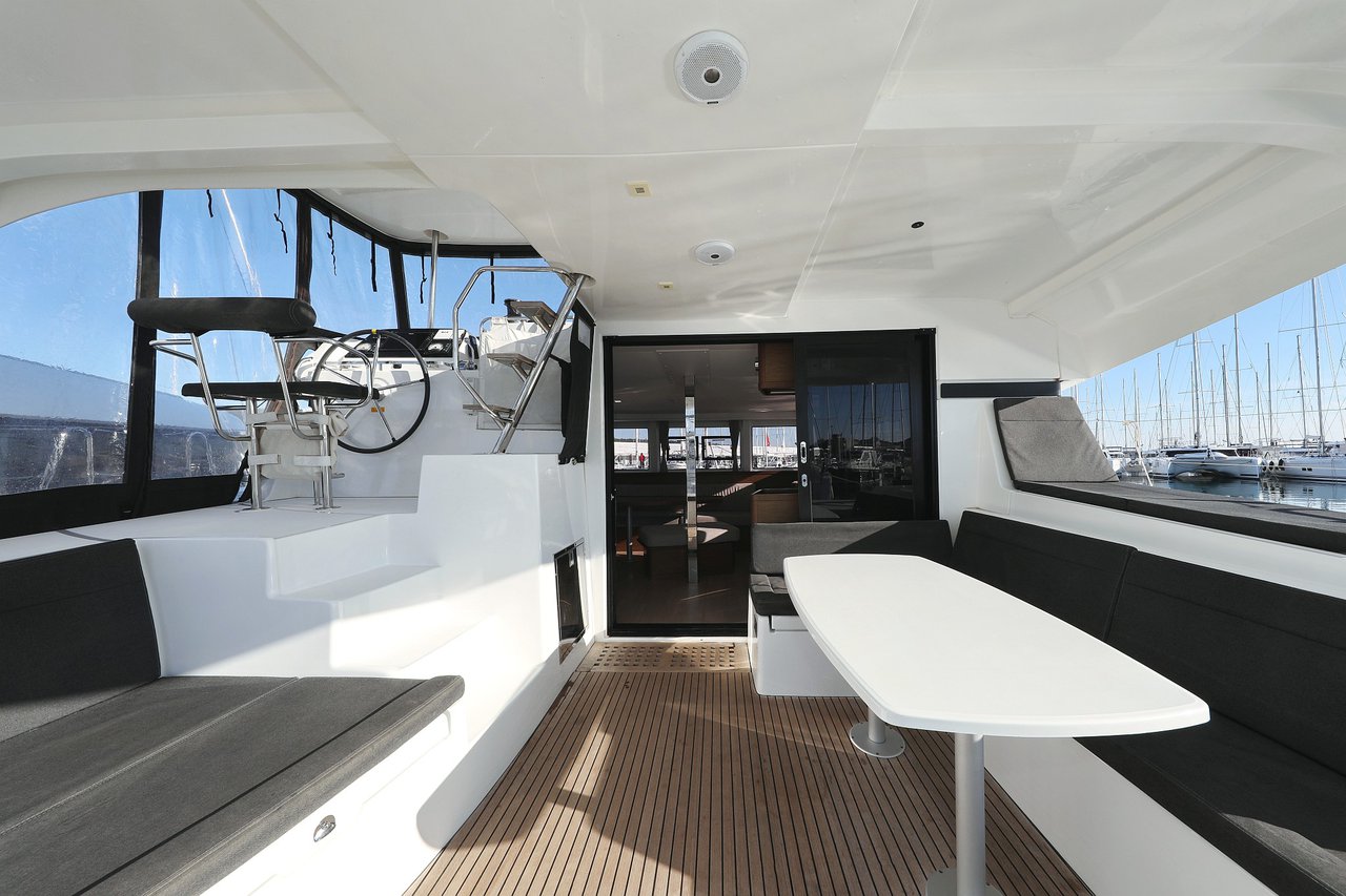 Lagoon 42 - 4 + 2 cab. — photo 22