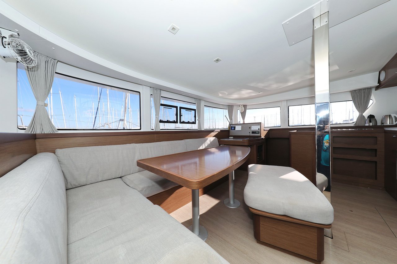 Lagoon 42 - 4 + 2 cab. — photo 27