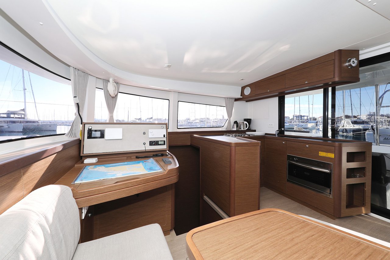 Lagoon 42 - 4 + 2 cab. — photo 29