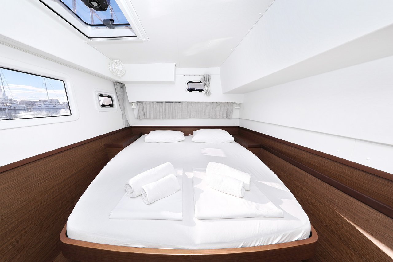 Lagoon 42 - 4 + 2 cab. — photo 38