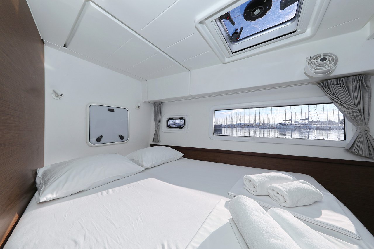 Lagoon 42 - 4 + 2 cab. — photo 41