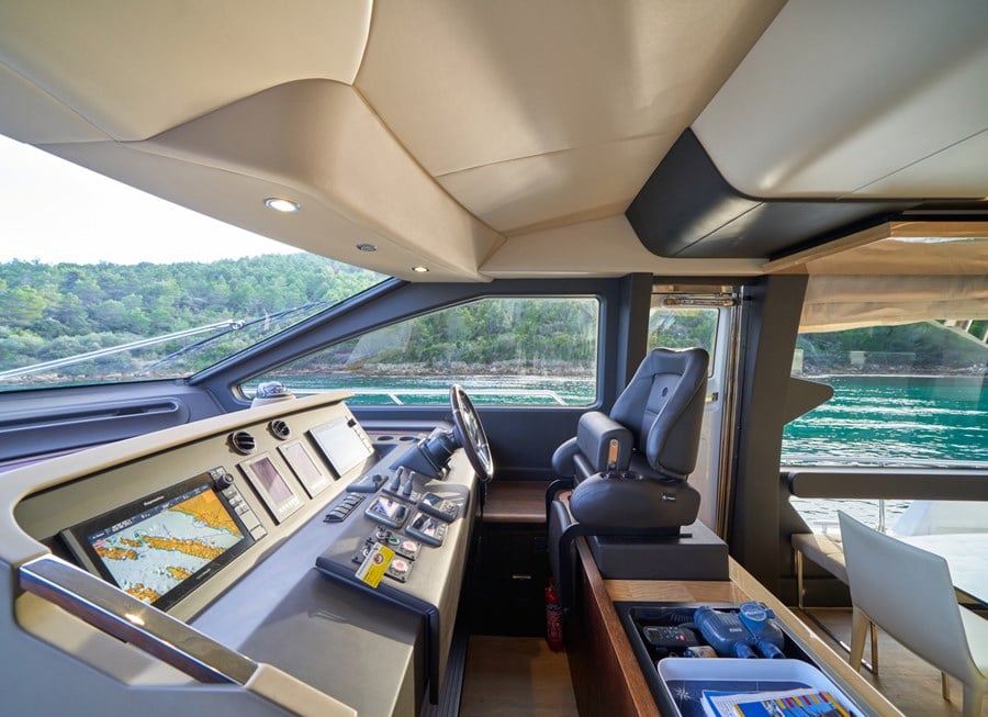 Azimut 72 Fly — photo 11
