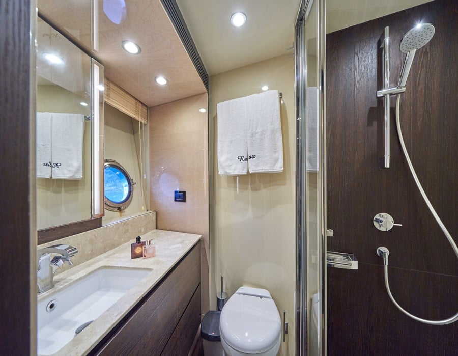 Azimut 72 Fly — photo 19