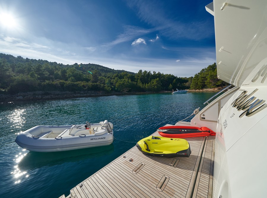 Azimut 72 Fly — photo 20