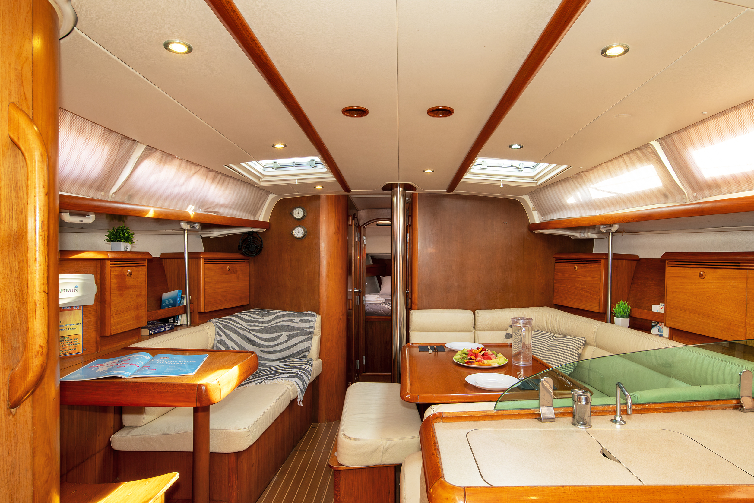Sun Odyssey 43 — photo 4