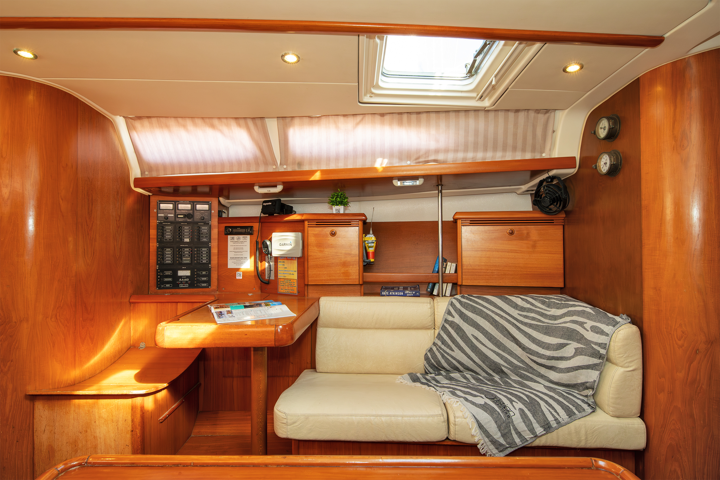 Sun Odyssey 43 — photo 6