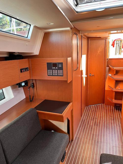 Bavaria C45 - 4 cab. — photo 8