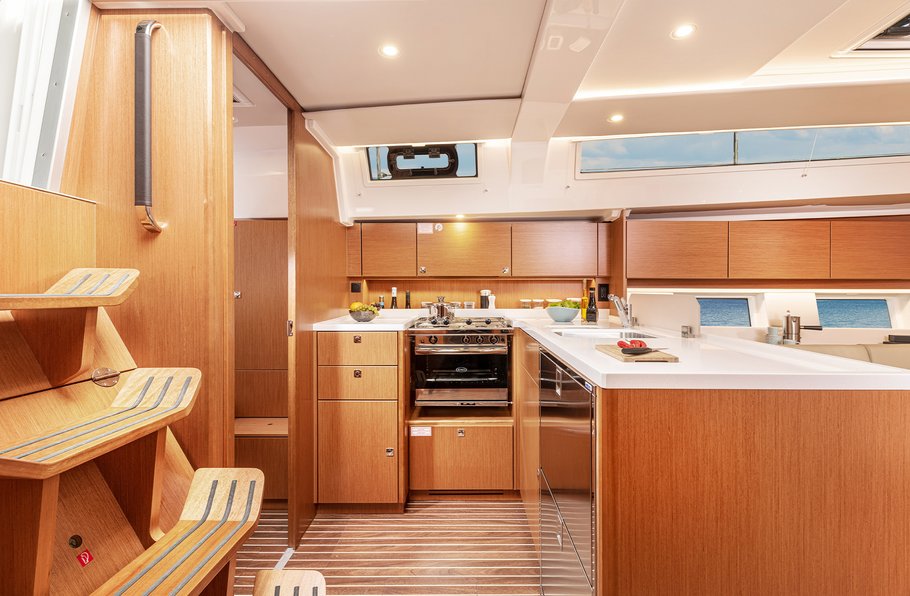 Bavaria C45 - 4 cab. — photo 9