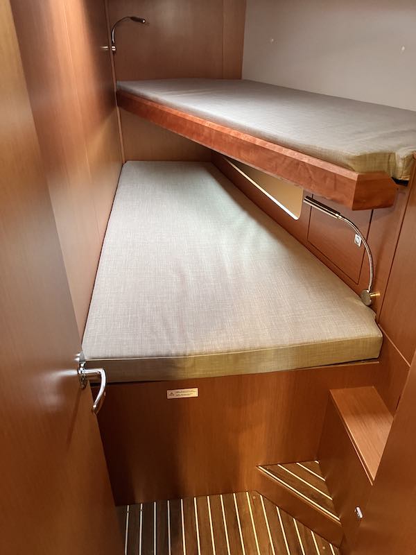 Bavaria C45 - 4 cab. — photo 10
