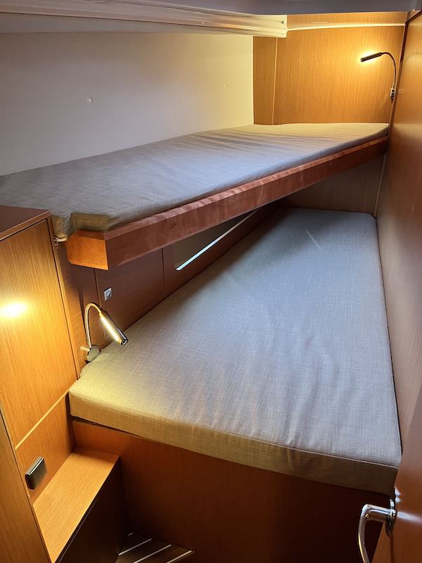 Bavaria C45 - 4 cab. — photo 11