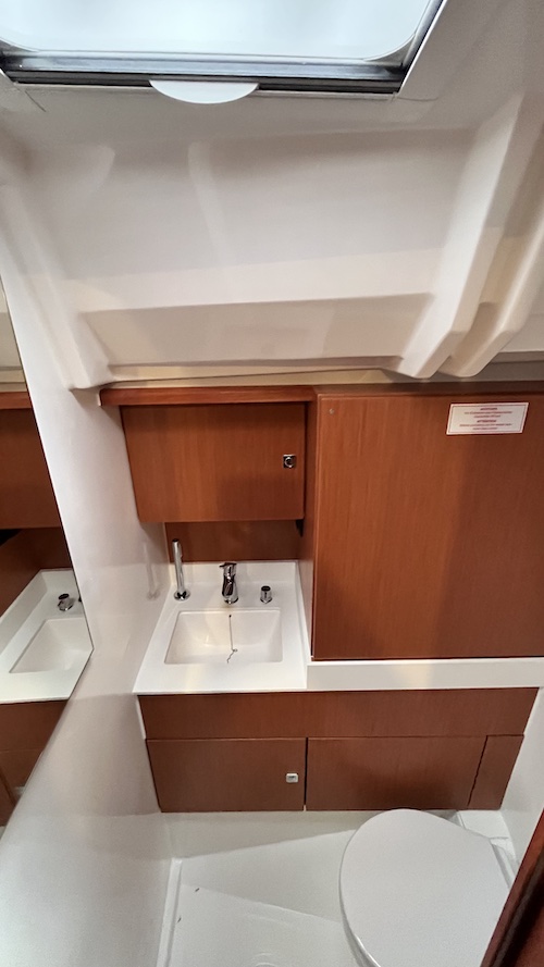 Bavaria C45 - 4 cab. — photo 15