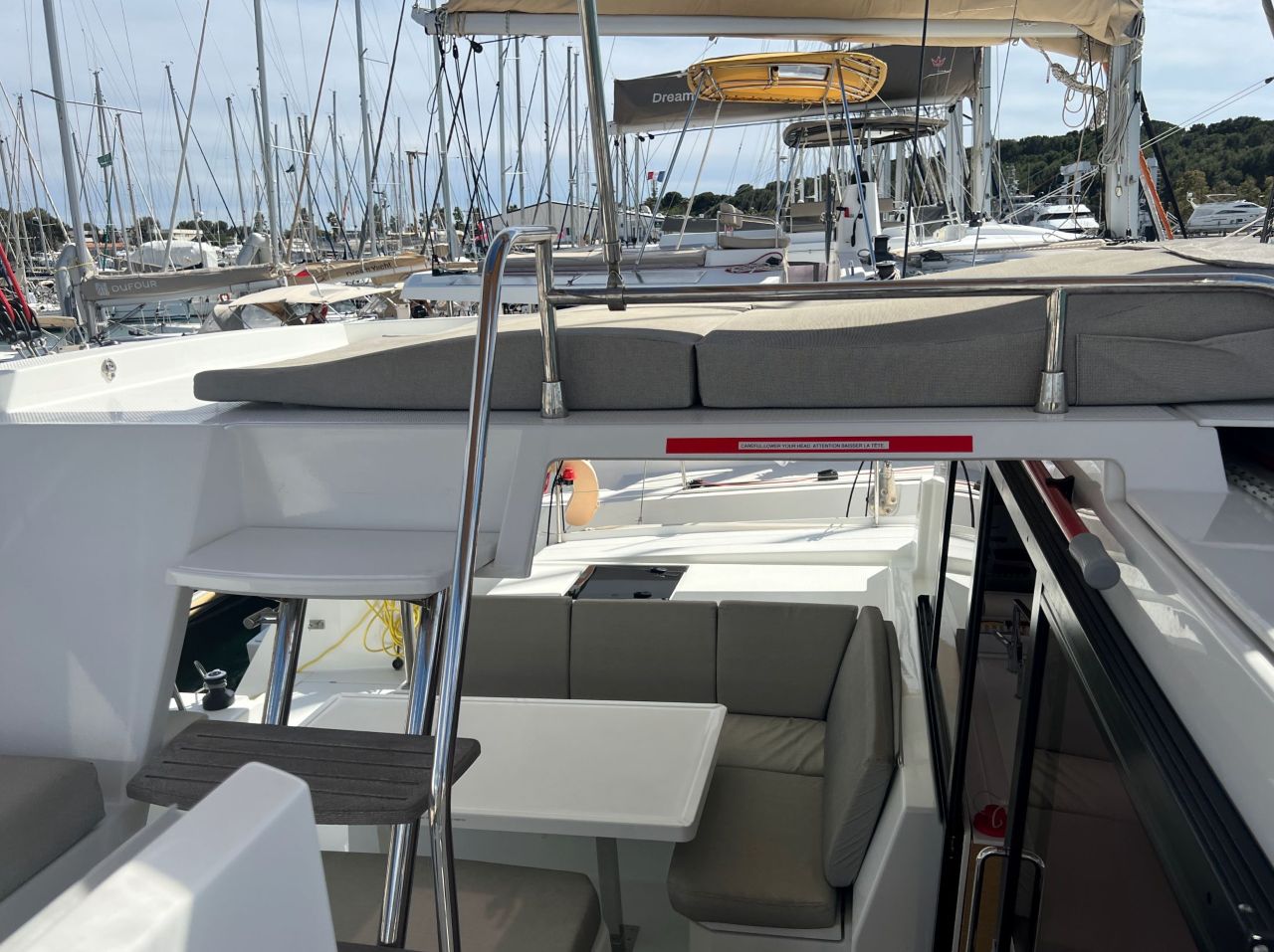 Fountaine Pajot Astrea 42 - 4 + 2 cab. — photo 9
