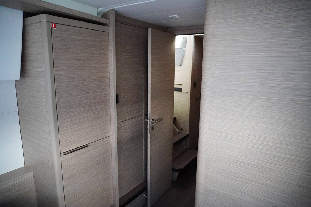 Lagoon 46 - 4 + 2 cab. — photo 17