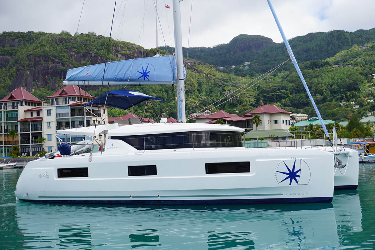 Lagoon 46 - 4 + 2 cab. — photo 1