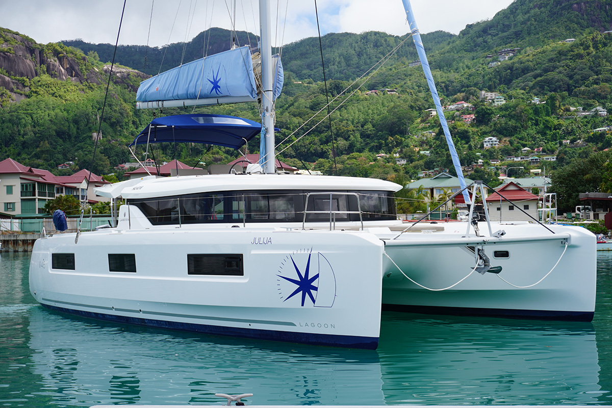 Lagoon 46 - 4 + 2 cab. — photo 1