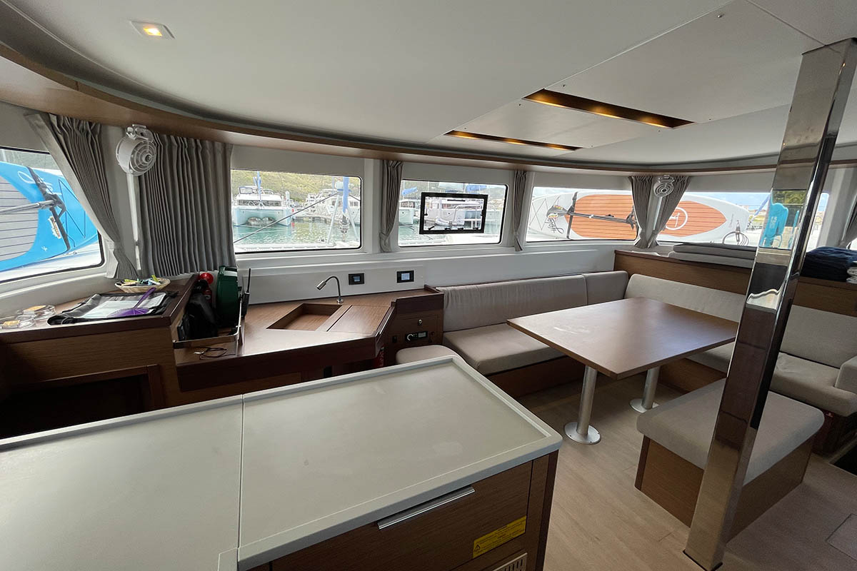 Lagoon 46 - 4 + 2 cab. — photo 18