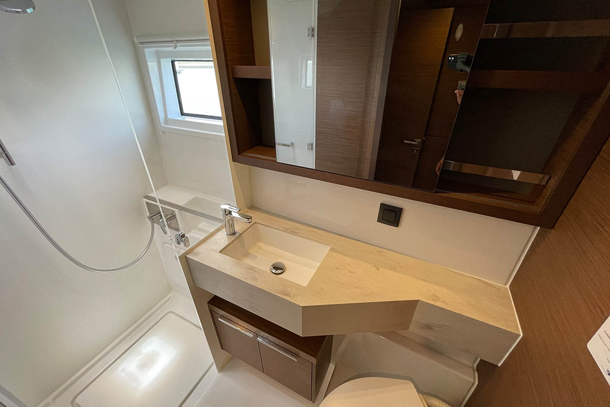 Lagoon 46 - 4 + 2 cab. — photo 36