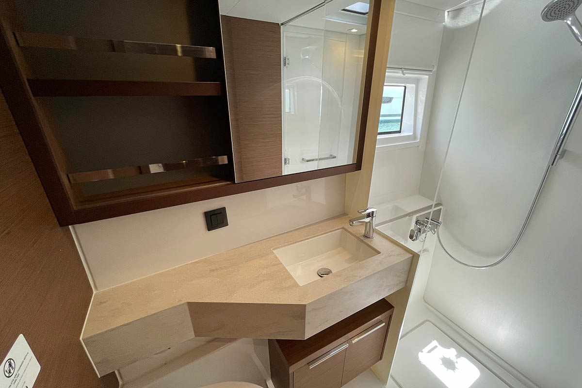 Lagoon 46 - 4 + 2 cab. — photo 39