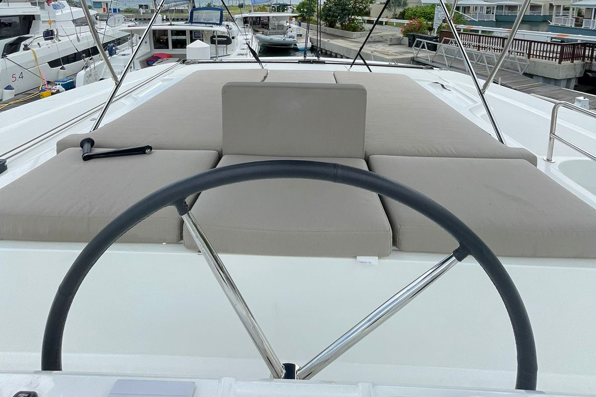 Lagoon 50 - 6 + 2 cab. — photo 12