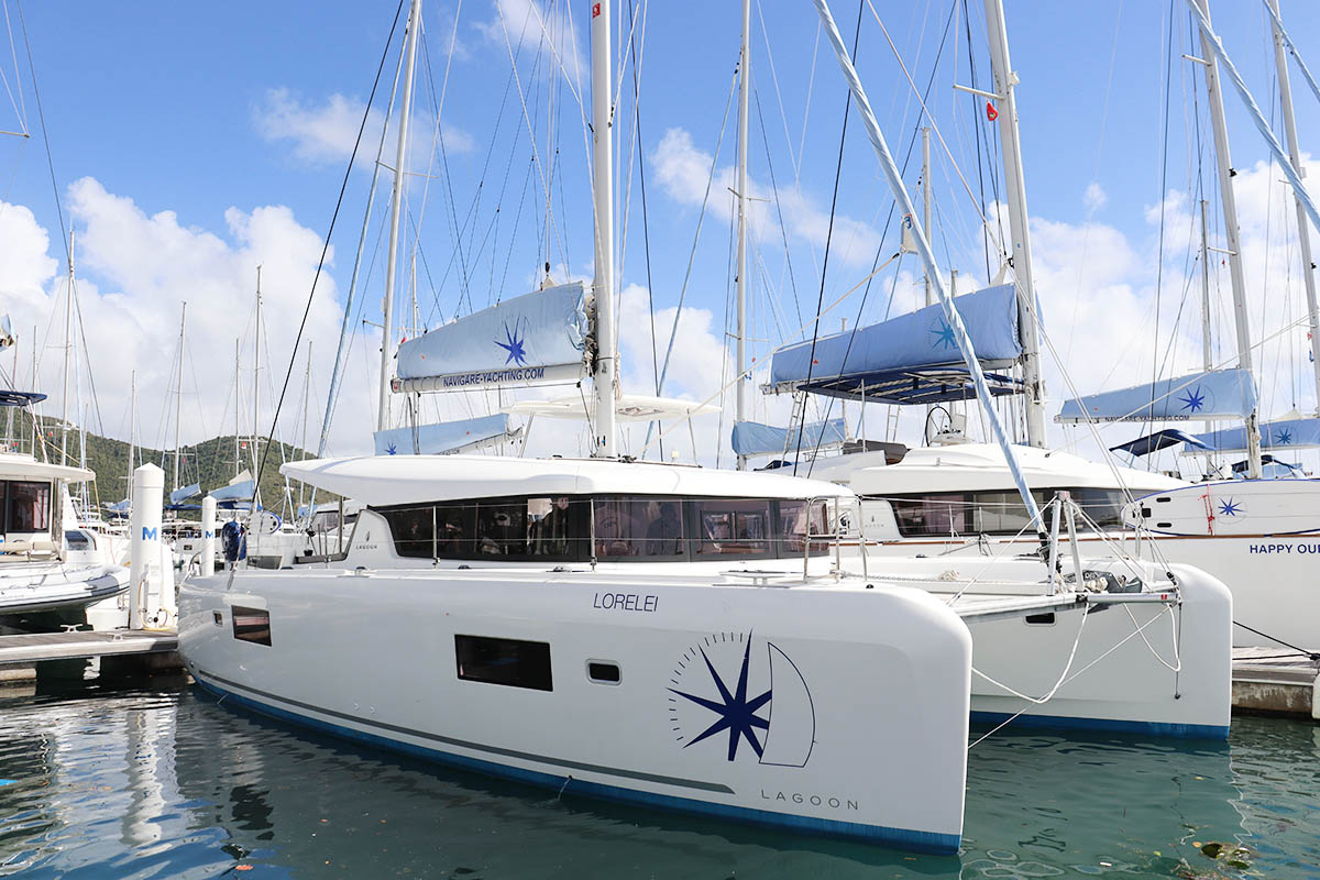 Lagoon 42 - 4 + 2 cab. — photo 1