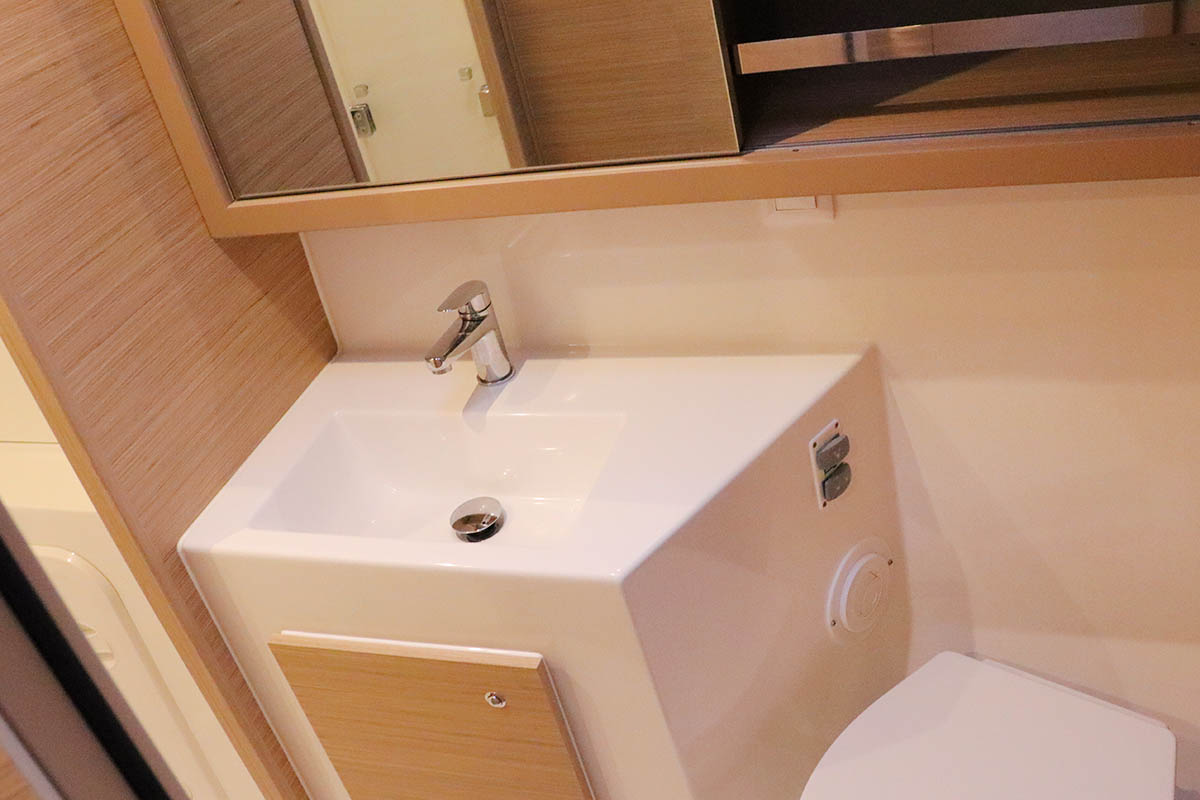 Lagoon 42 - 4 + 2 cab. — photo 21