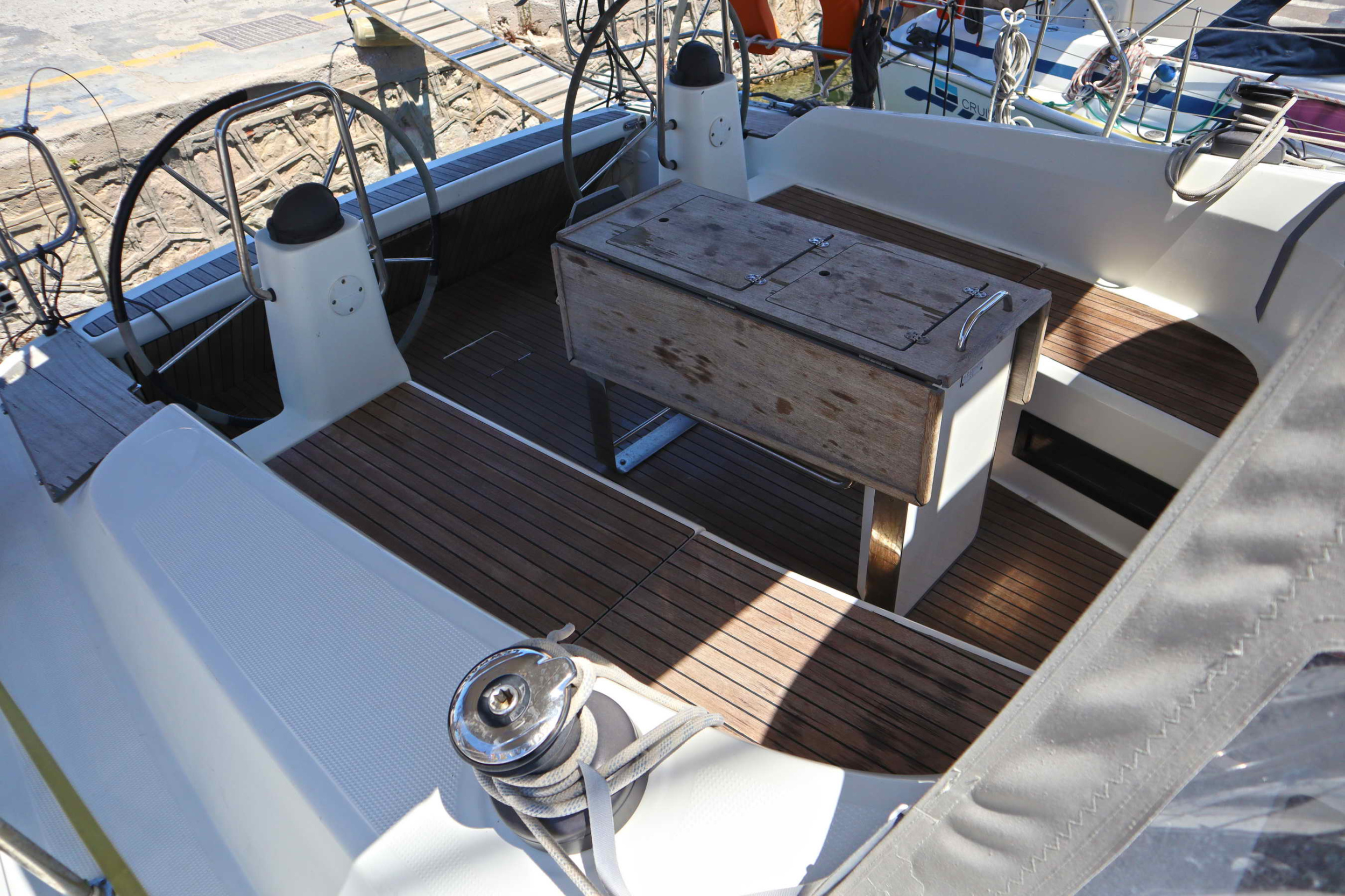 Bavaria Cruiser 40 — photo 9