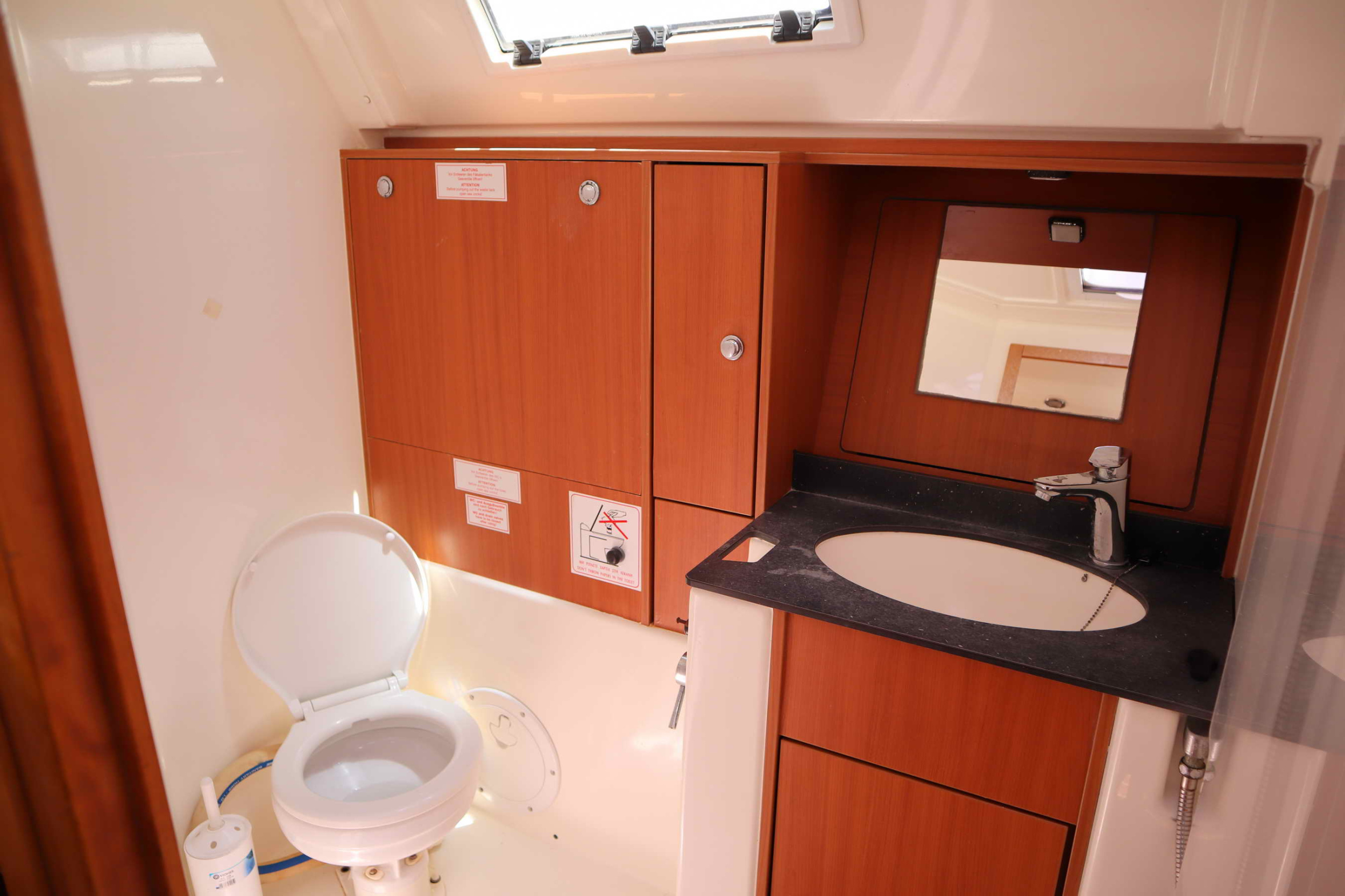 Bavaria Cruiser 40 — photo 16