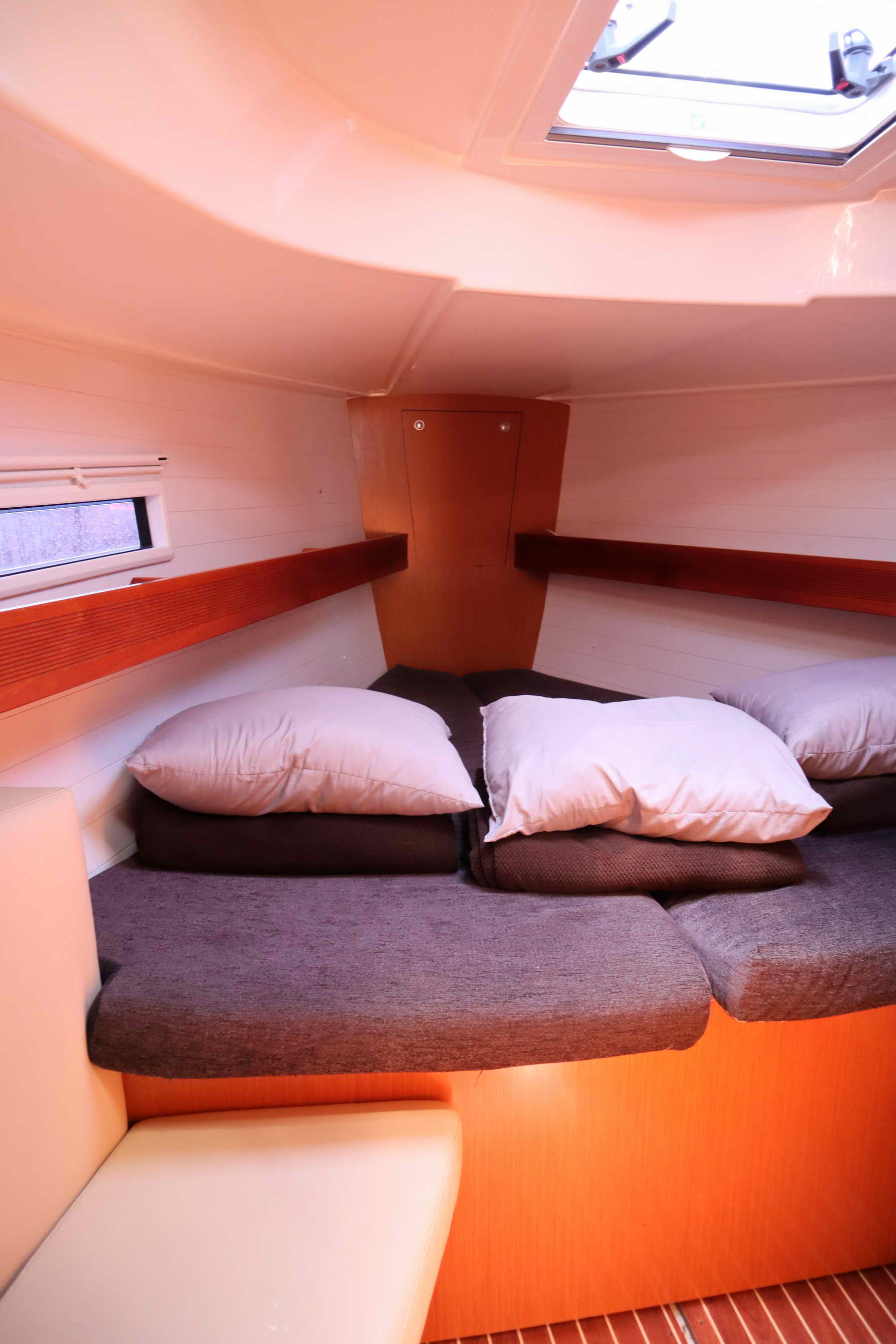 Bavaria Cruiser 40 — photo 19