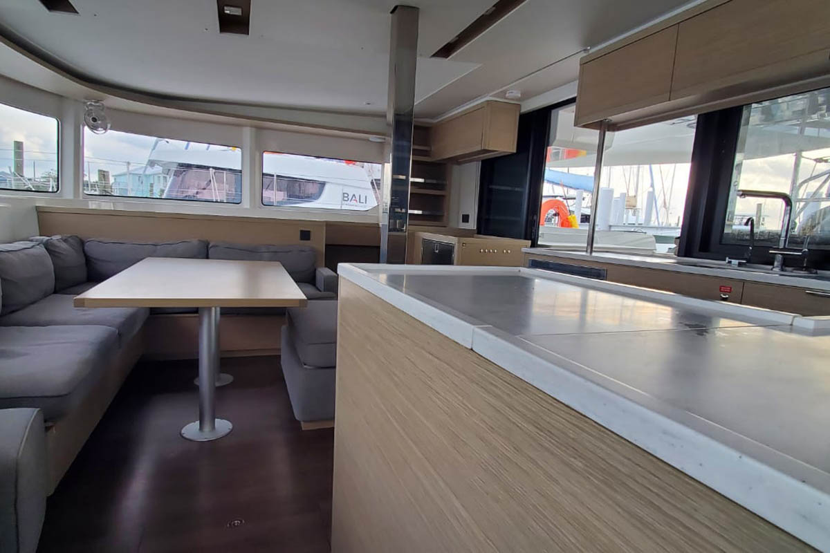 Lagoon 46 - 4 + 2 cab. — photo 11