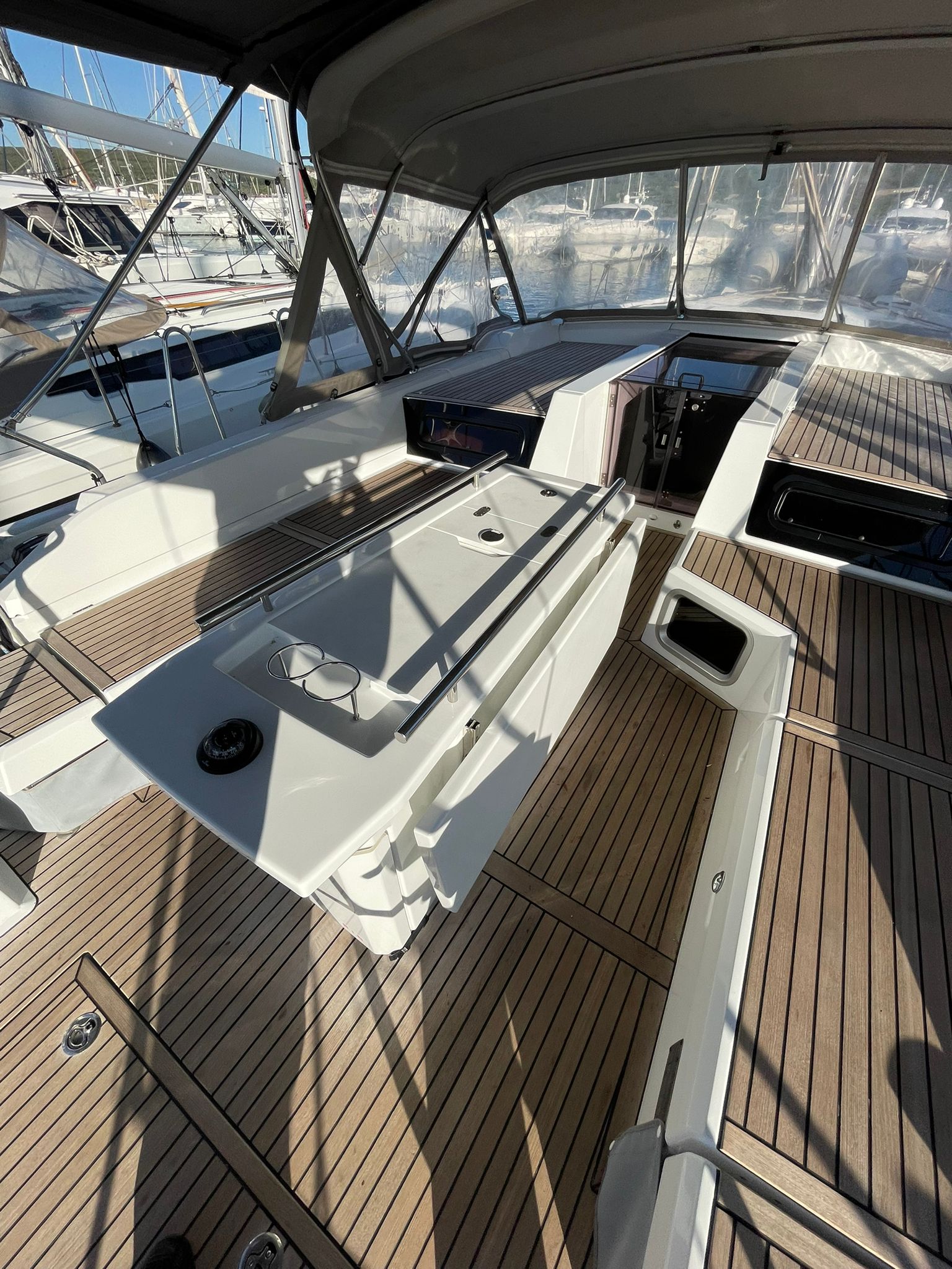 Oceanis 51.1 — photo 8