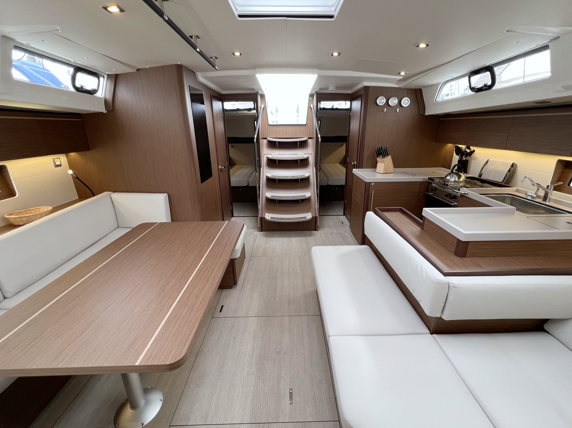 Oceanis 51.1 — photo 10