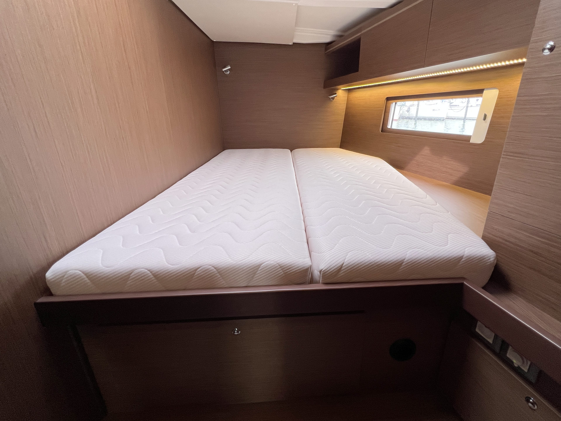 Oceanis 51.1 — photo 17