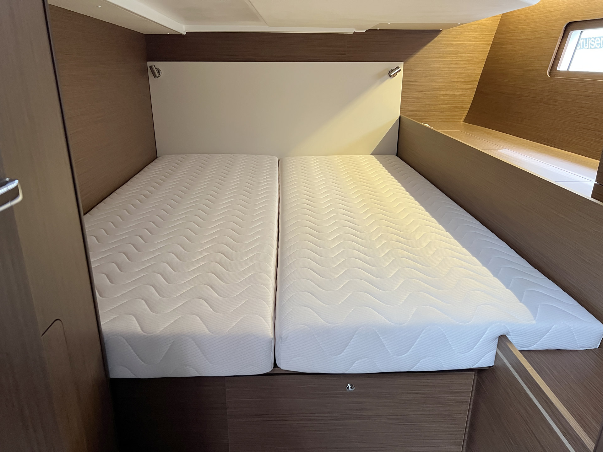 Oceanis 51.1 — photo 18