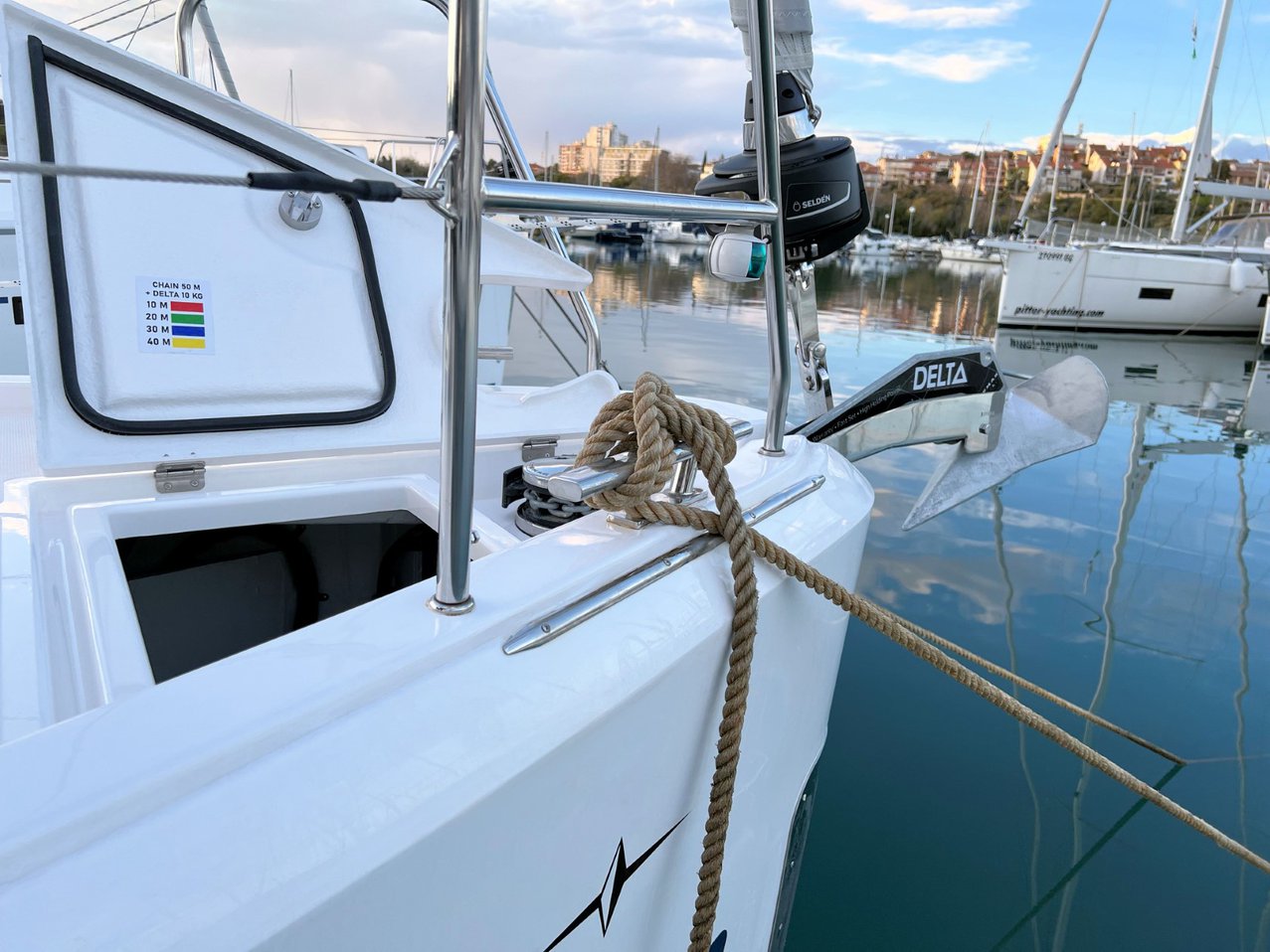 Bavaria C38 — photo 15