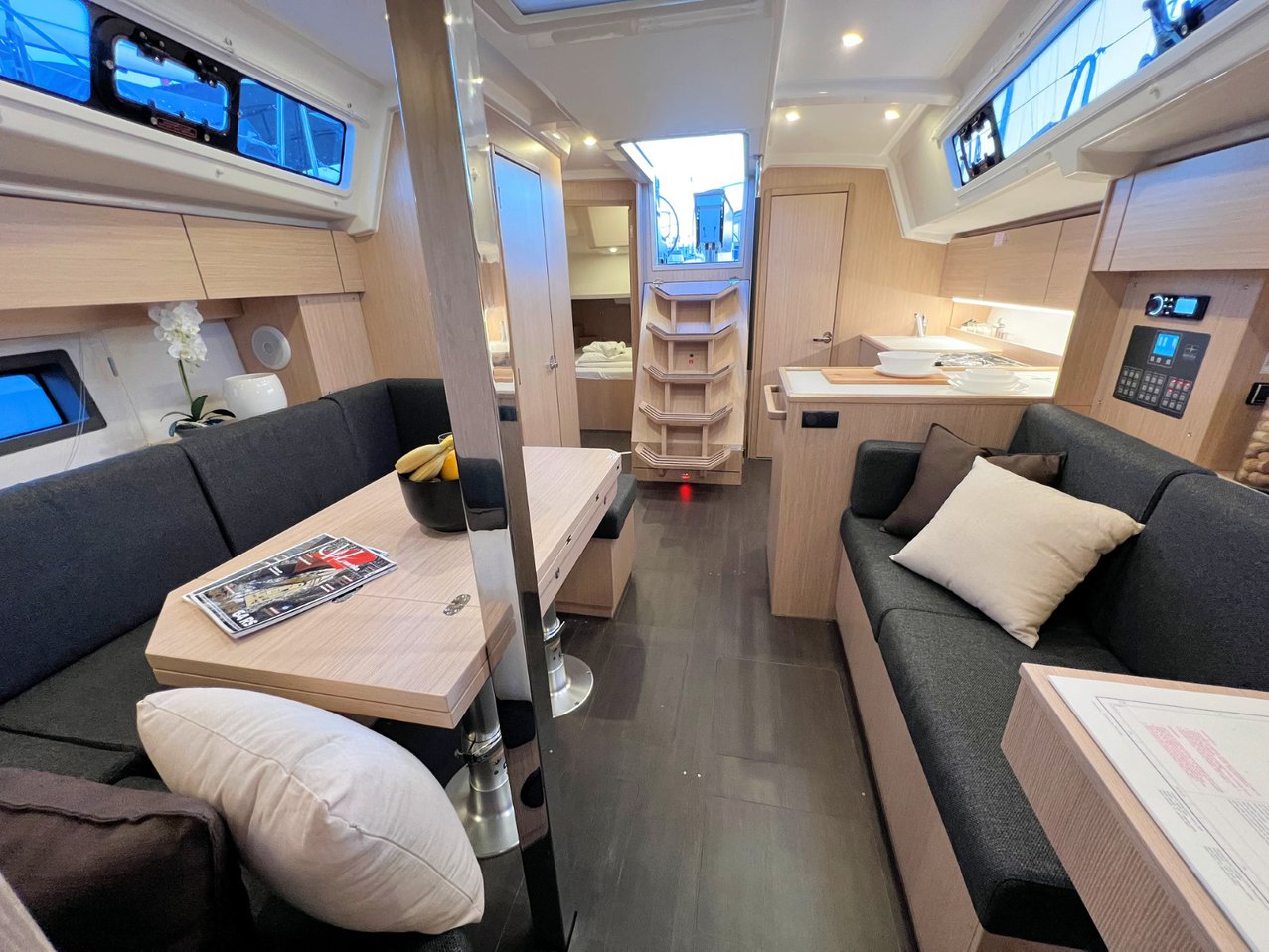 Bavaria C38 — photo 24