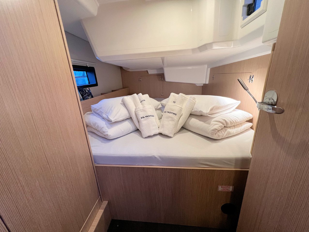 Bavaria C38 — photo 29