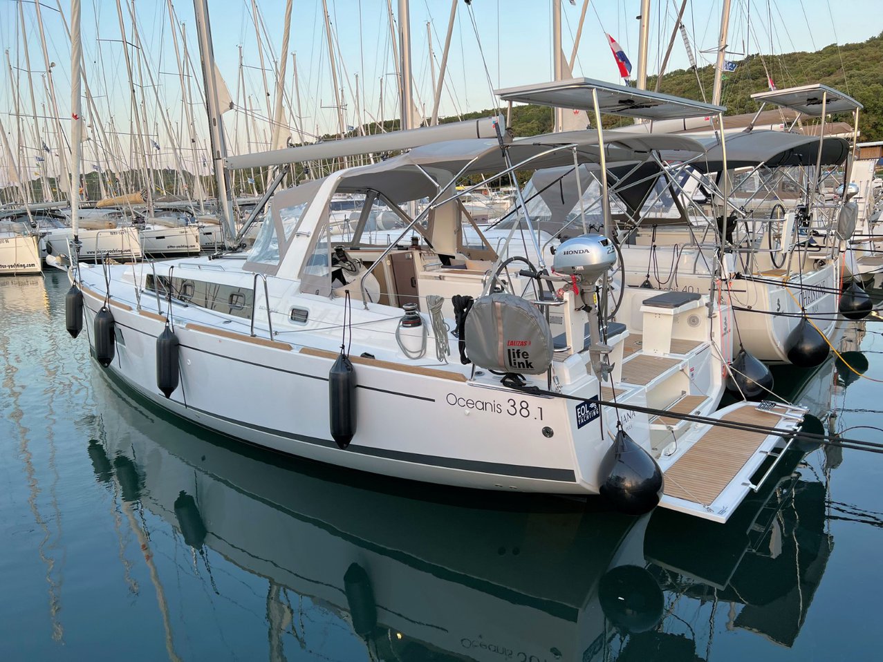 Oceanis 38.1 — photo 6