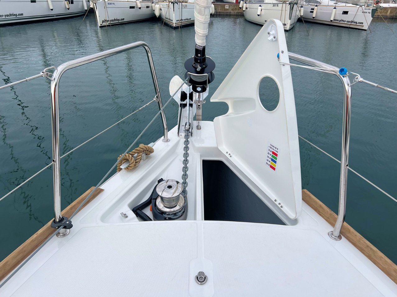 Oceanis 38.1 — photo 15
