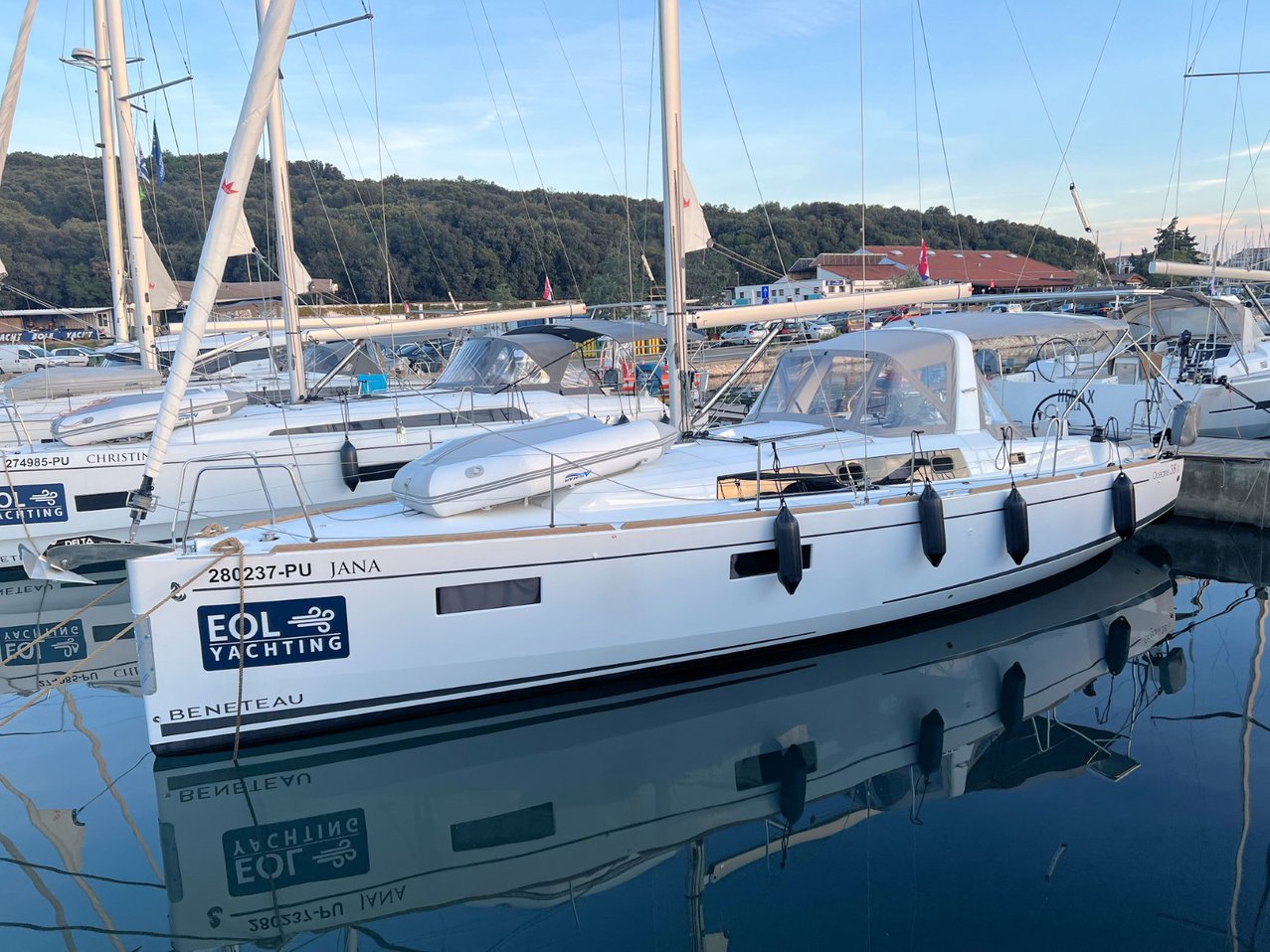 Oceanis 38.1 — photo 17